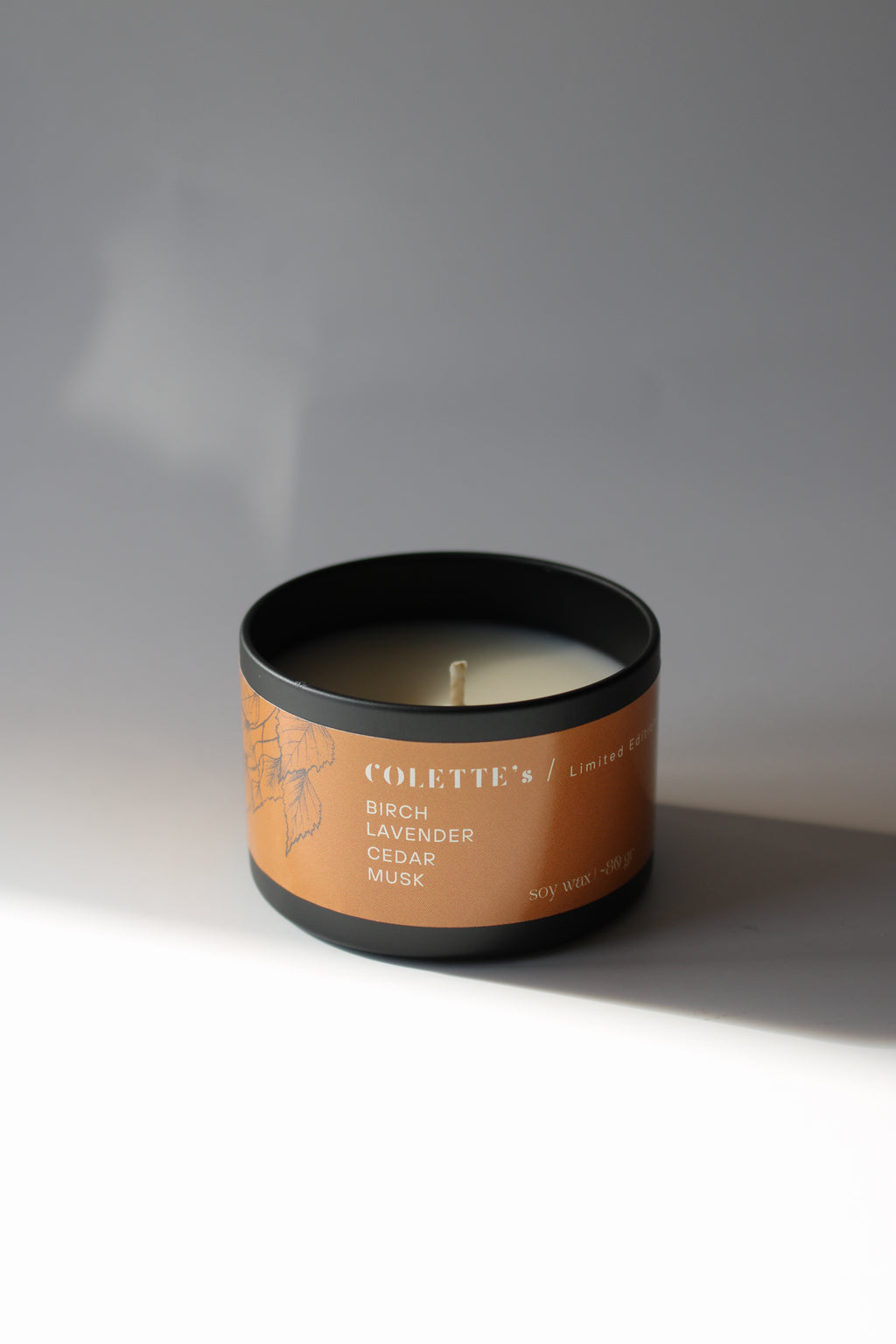 duftkerze 25h brenndauer Baumwolldocht Birke lavendel limitierte Herbstedition mit orangem label 